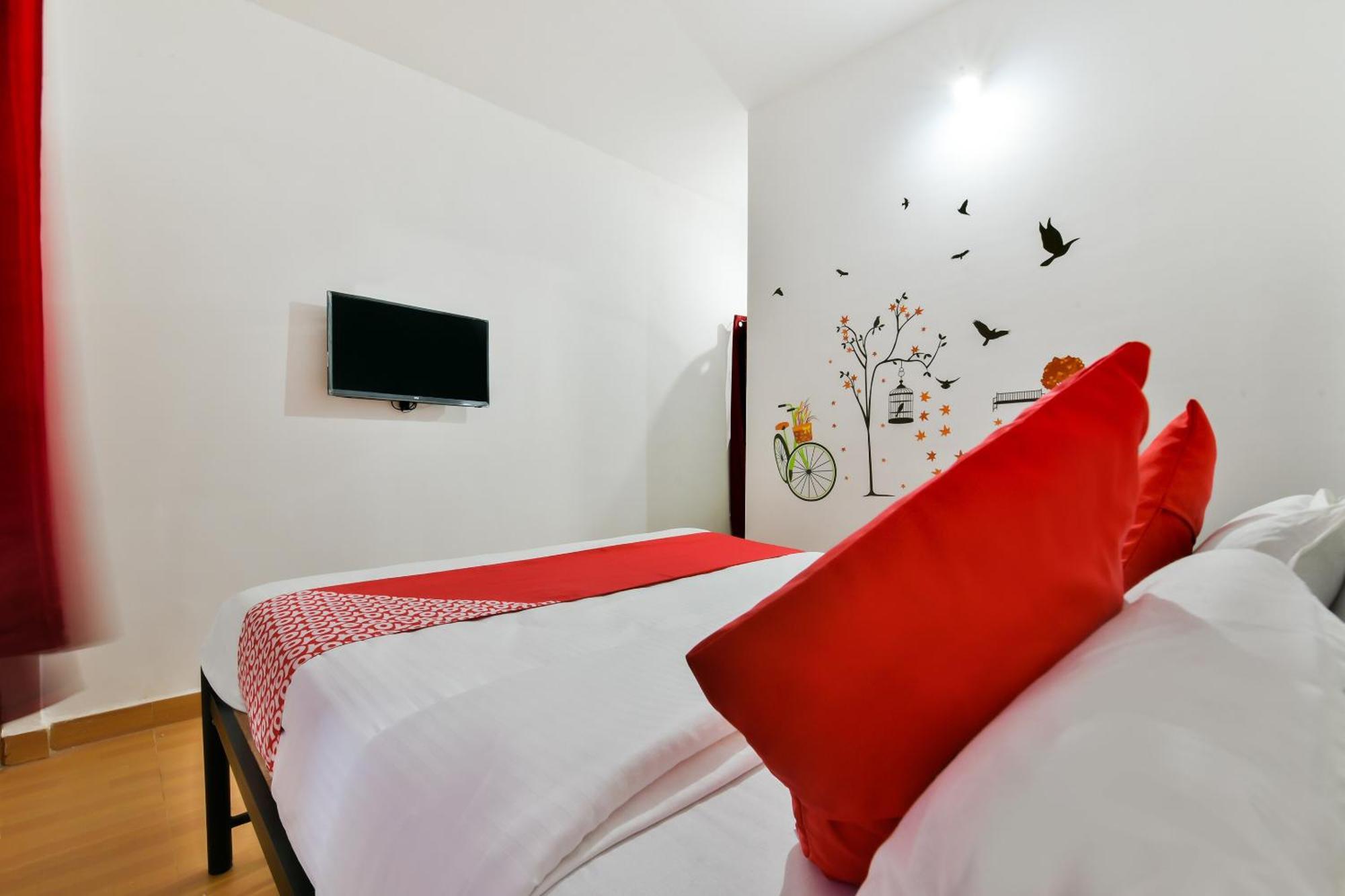 โอโย 17147 รูท 77 Hotel กาลังกูติ ภายนอก รูปภาพ