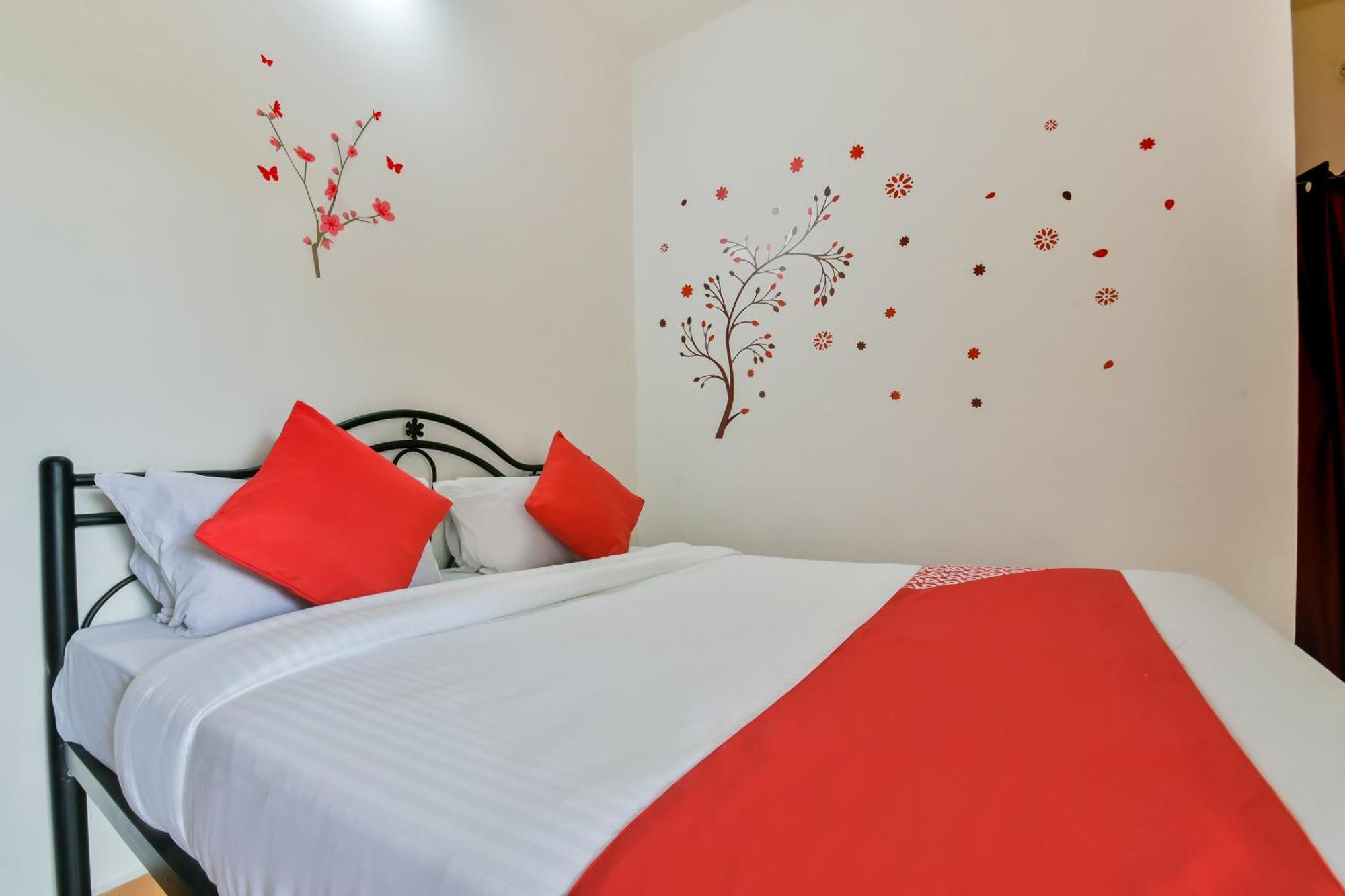 โอโย 17147 รูท 77 Hotel กาลังกูติ ภายนอก รูปภาพ